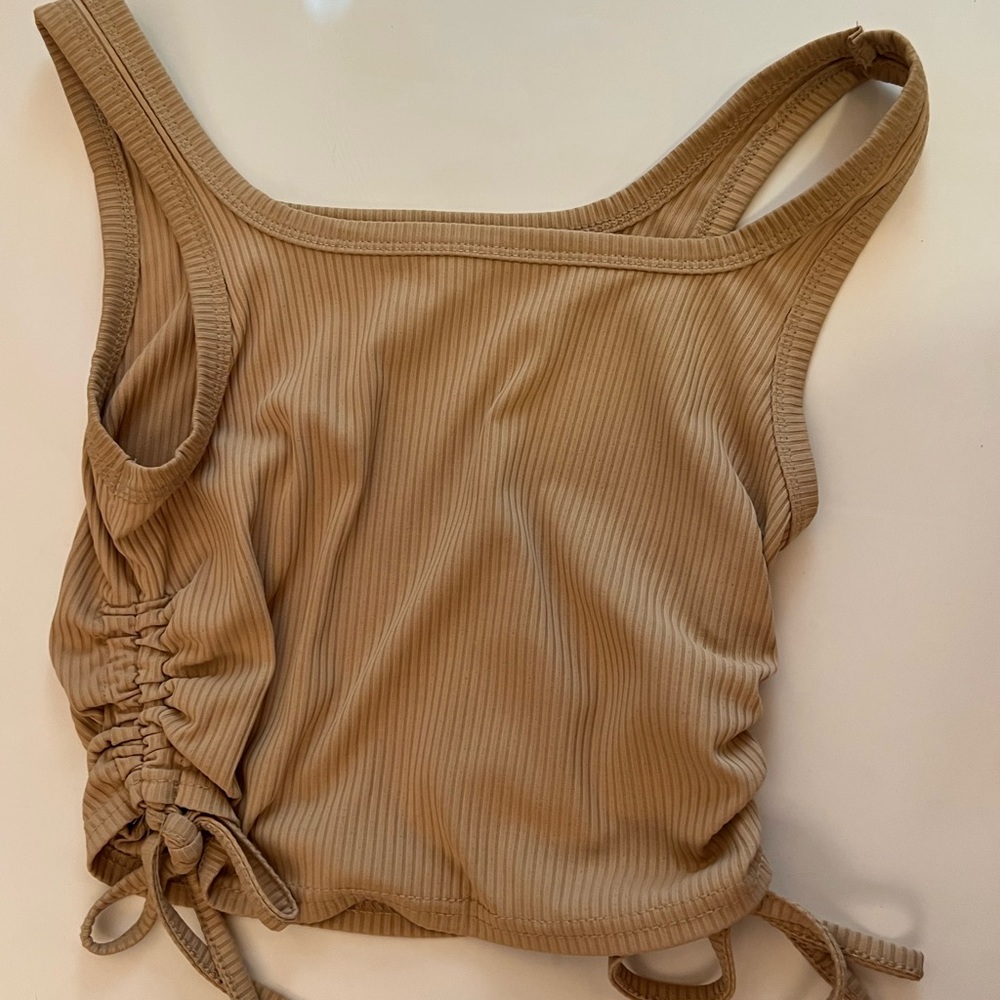 brown tank top